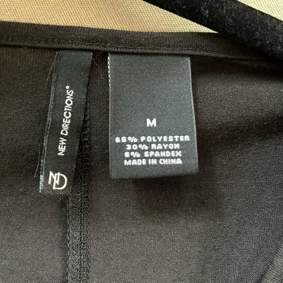 New Directions Pullover Black Tie Front Shirt Size M - Picture 4 of 5